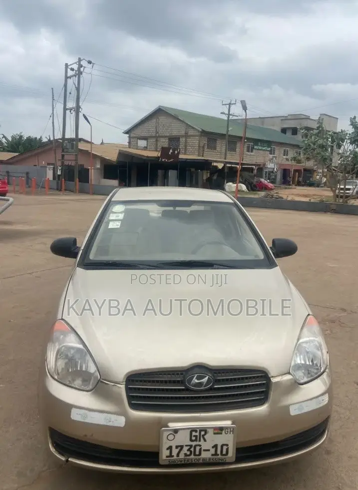 Hyundai Accent 2013 Gold