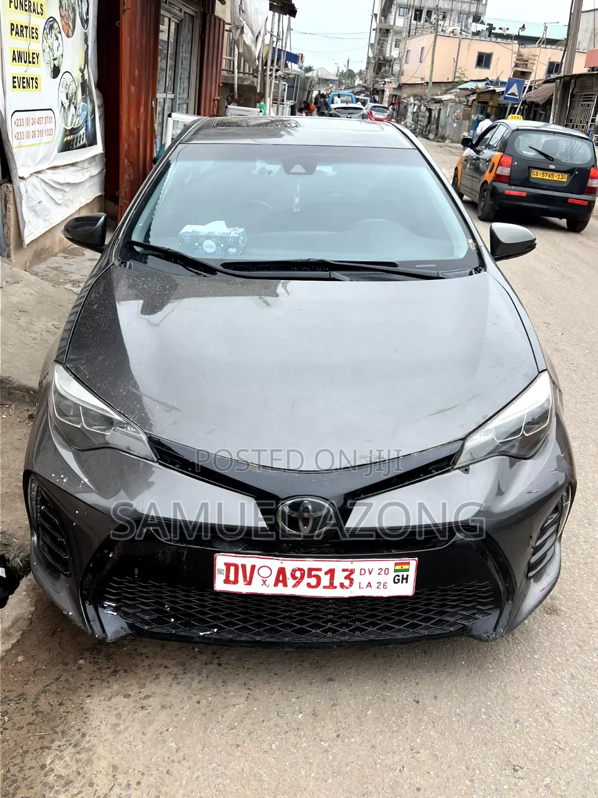 Toyota Corolla XLE (1.8L 4cyl 2A) 2018 Gray