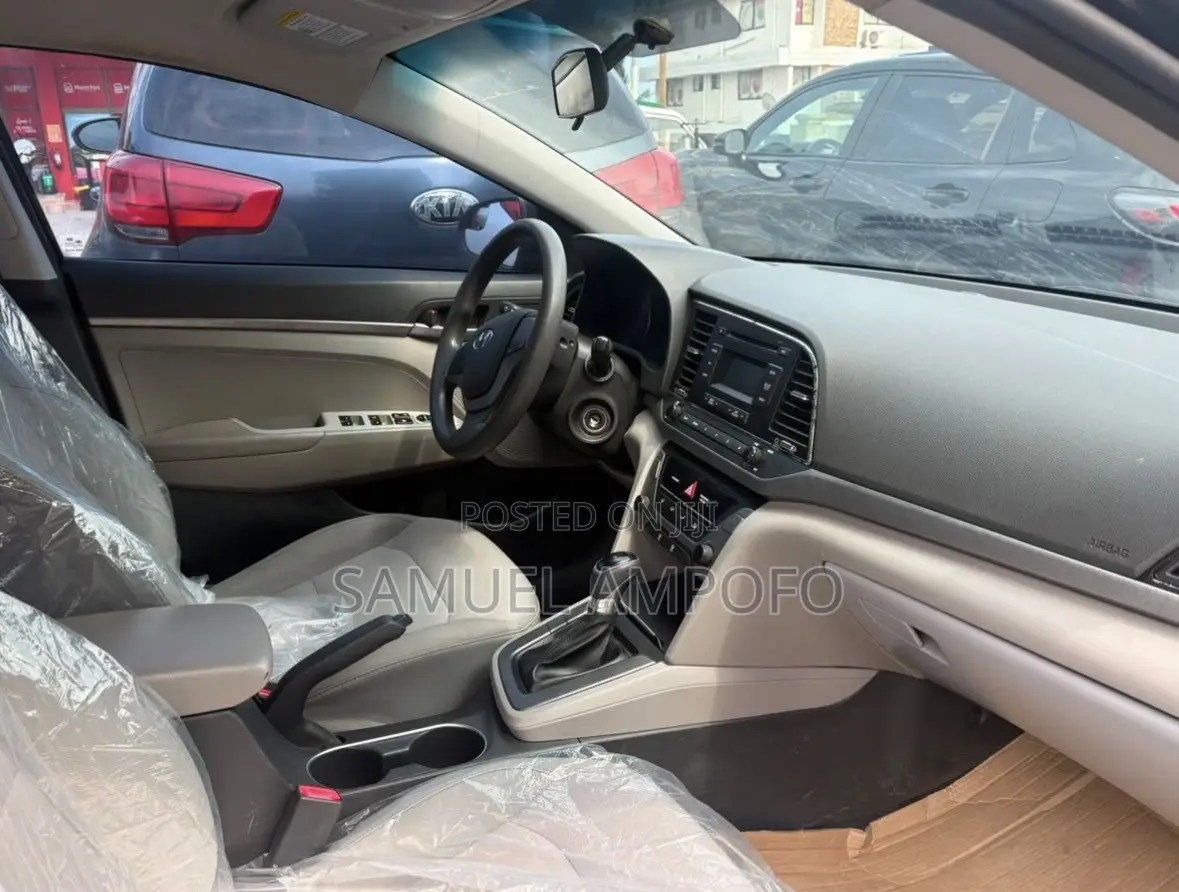 Hyundai Elantra ECO Sedan FWD (1.4L 4cyl 7A) 2017 Black