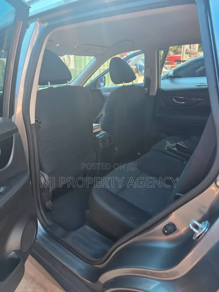 Nissan Rogue SV AWD 2017.5 2017 Gray
