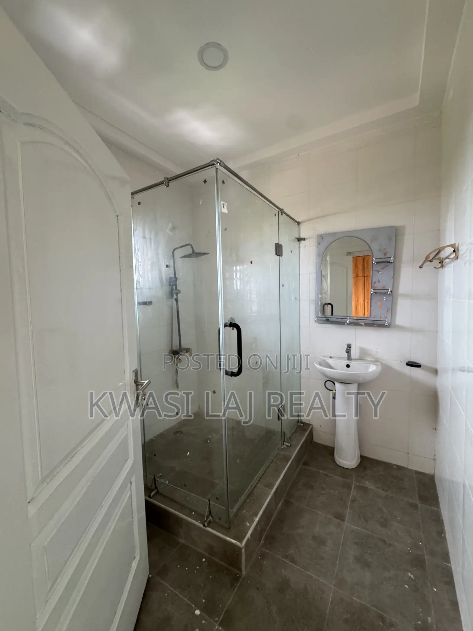 1bdrm Apartment in Redtop, Weija for rent