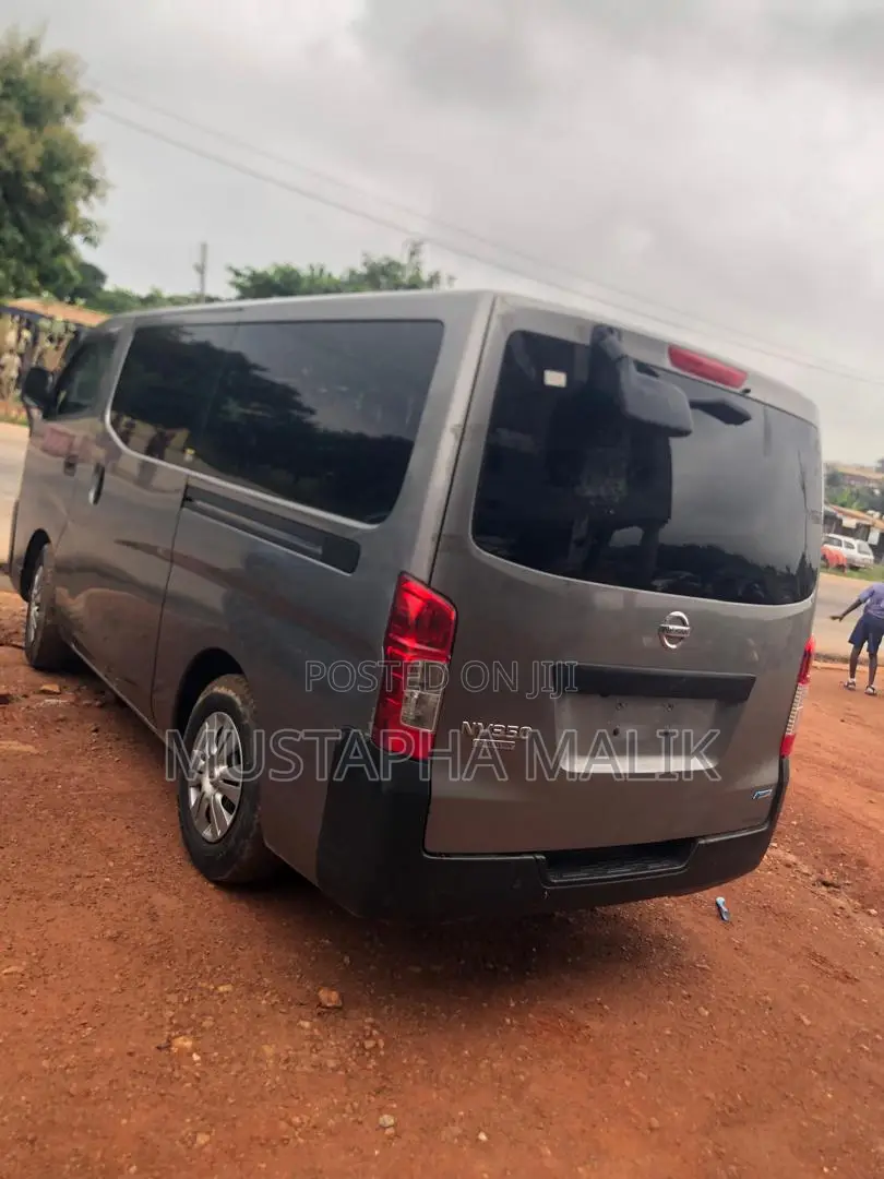Nissan Caravan (Urvan) 2016 Grey