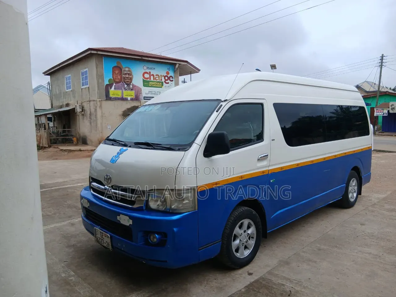 Toyota HiAce 2012 Blue