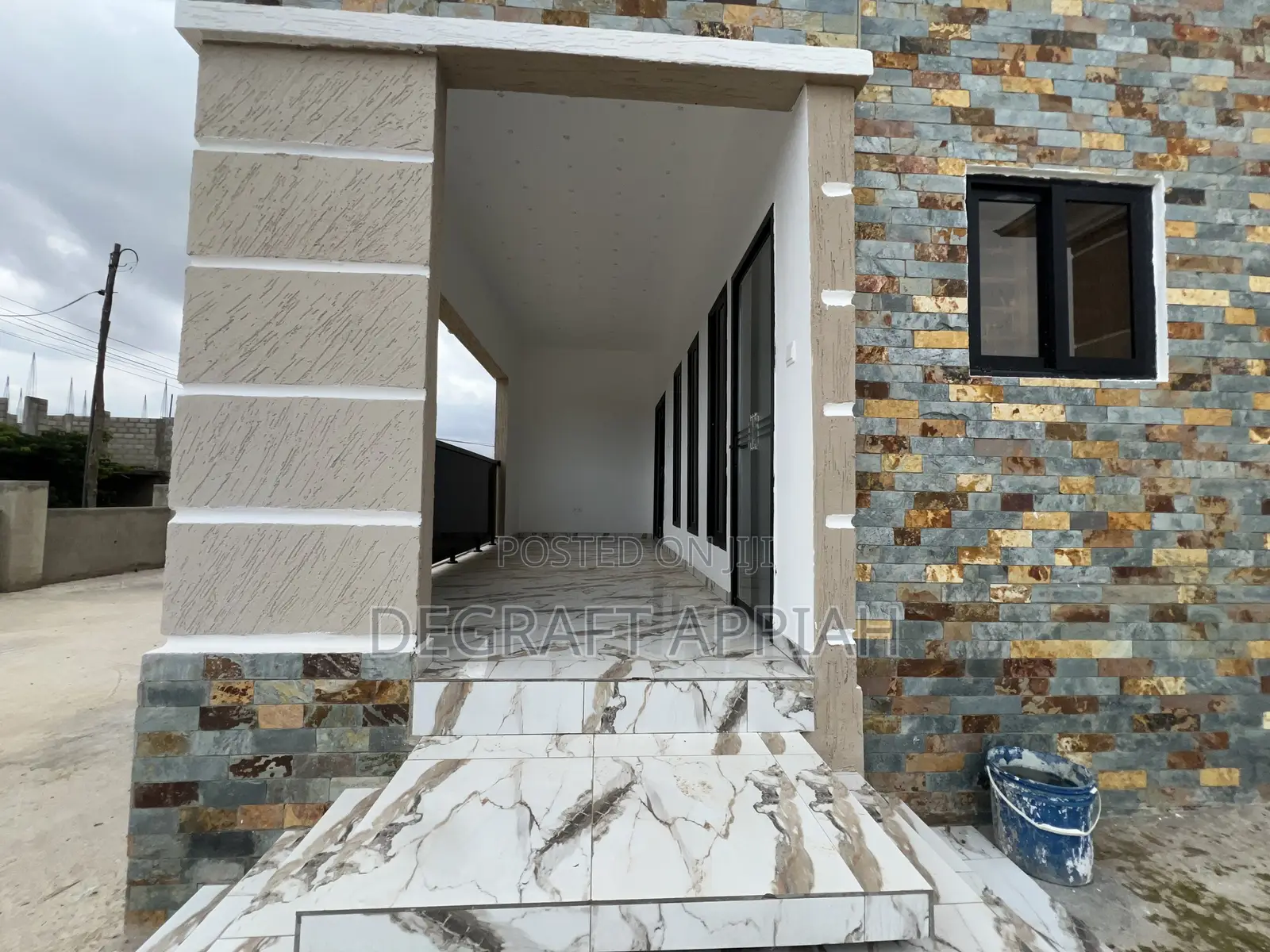 4bdrm House in Atonsu Esreso Divine, Kumasi Metropolitan for sale