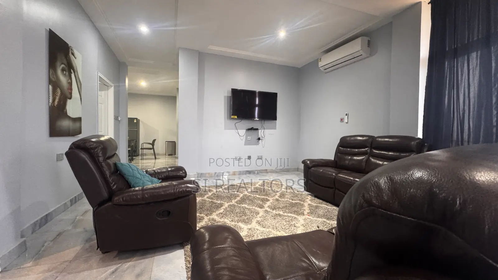 Furnished 3bdrm Apartment in 18 City View, Baatsona Total for rent