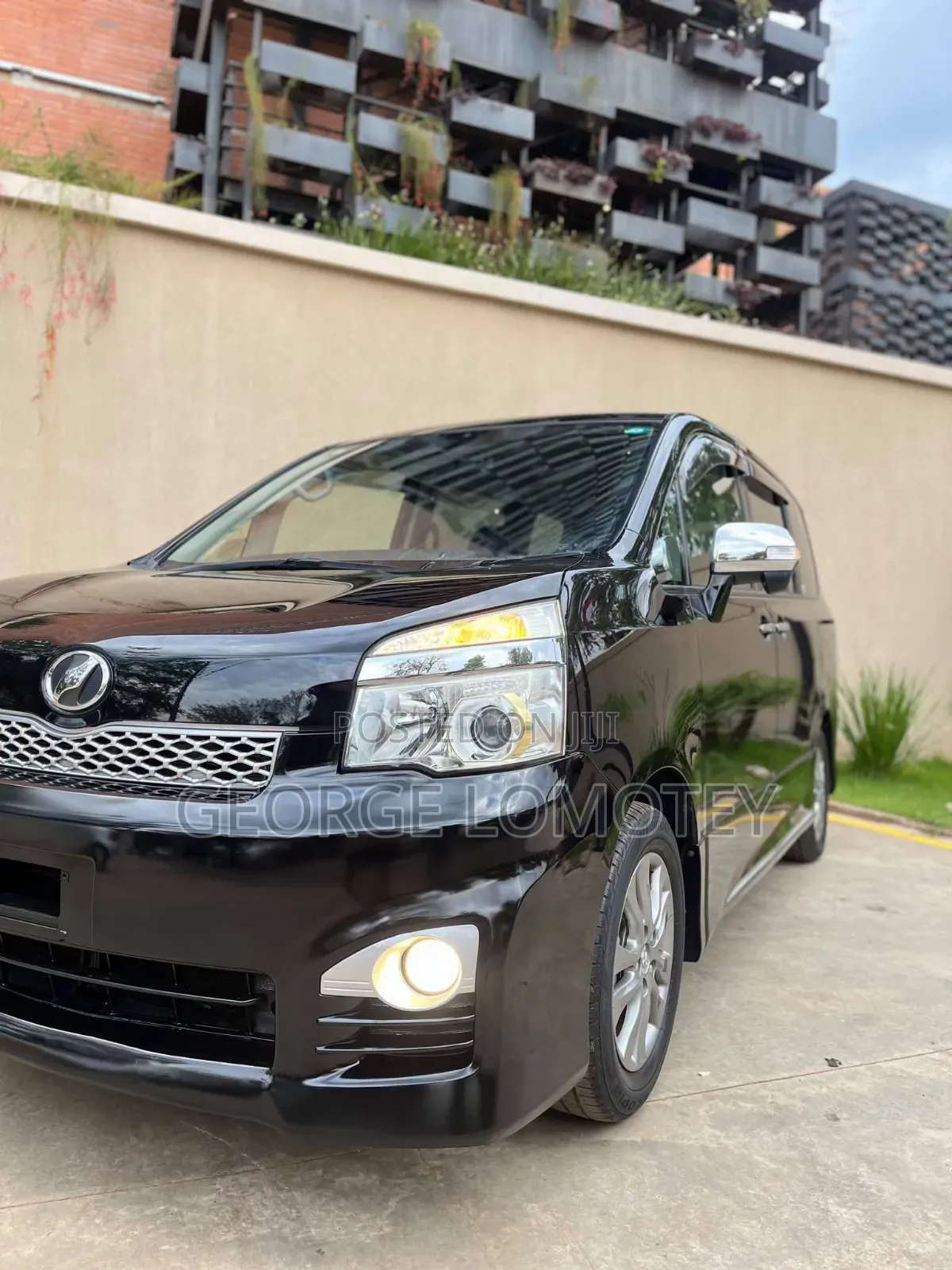 Toyota Voxy 2012 Black