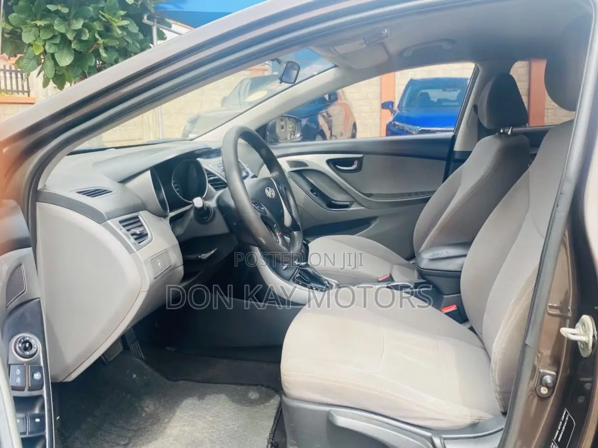 Hyundai Elantra 2016 Brown