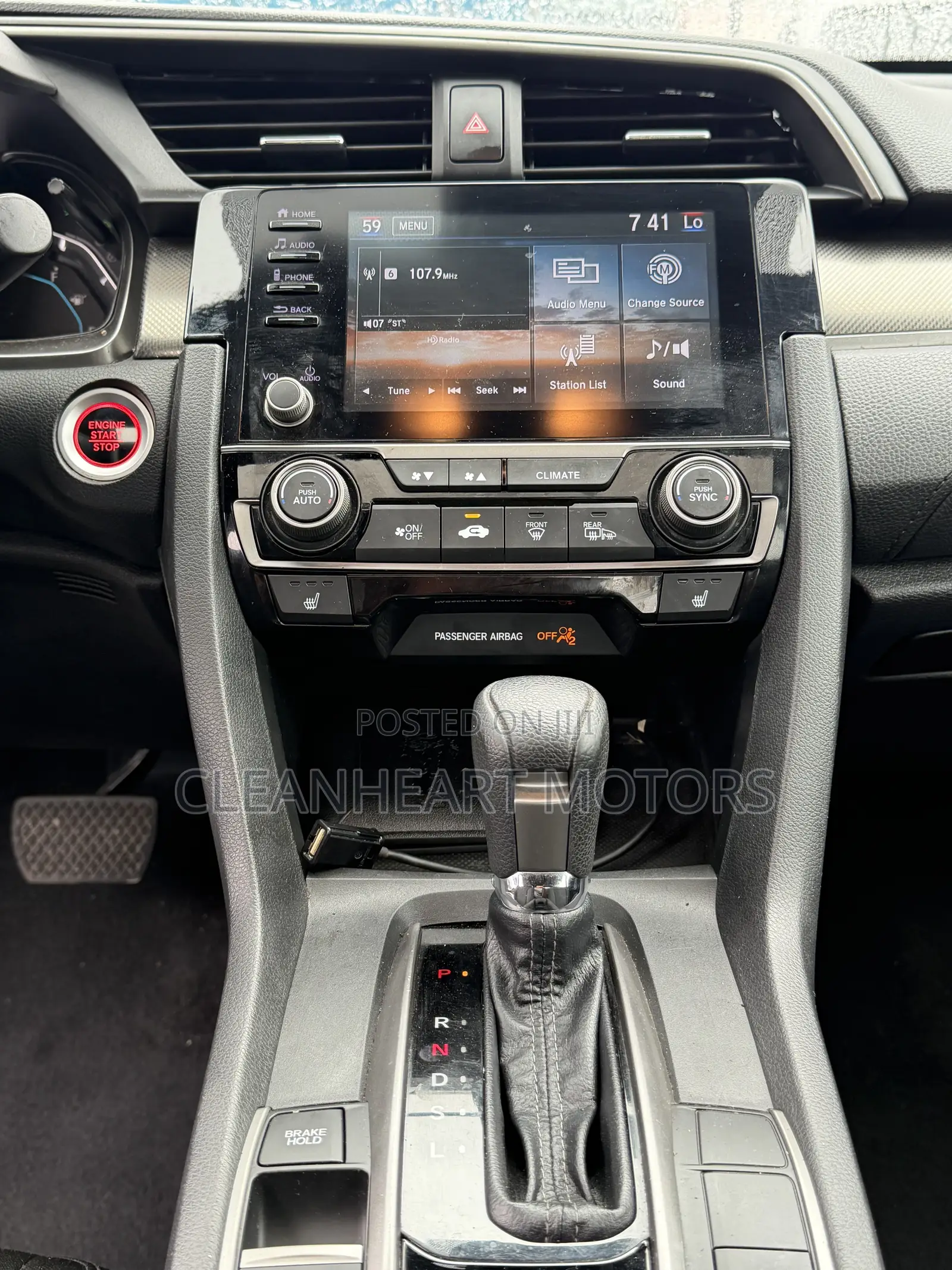 Honda Civic EX Hatchback 2019 Blue