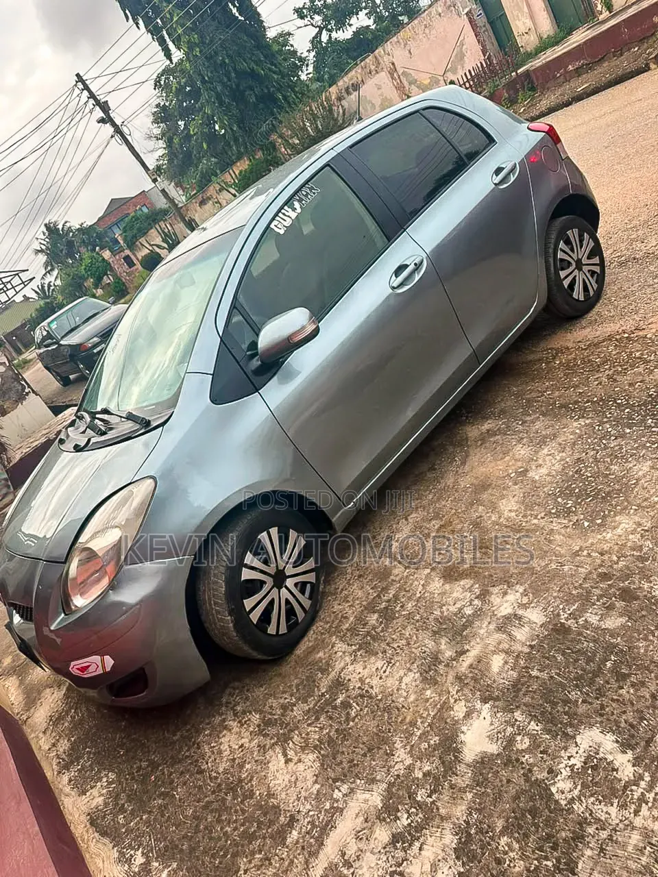 Toyota Vitz 2010 Gray