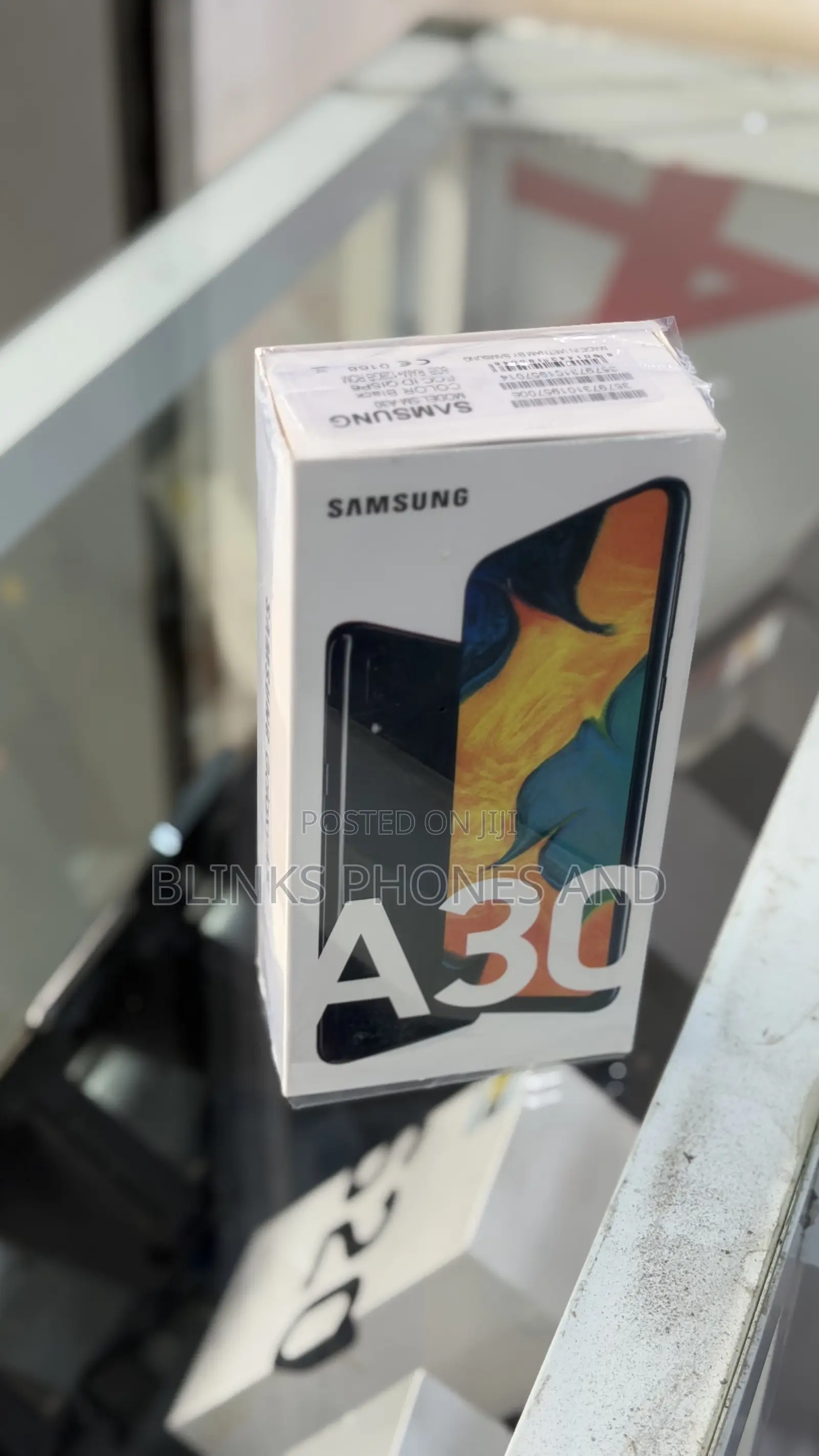 New Samsung Galaxy A30 64 GB Black