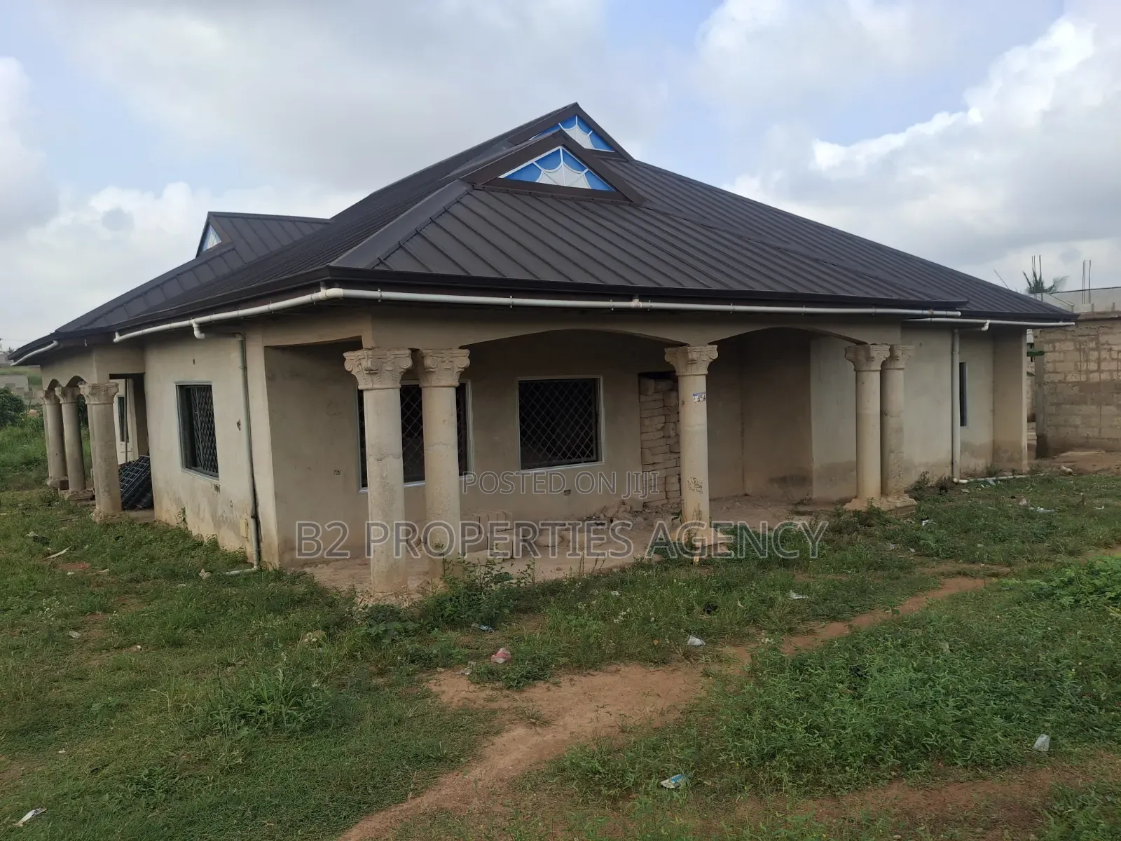 6bdrm House in B2 Properties Agency, Kwabre for sale