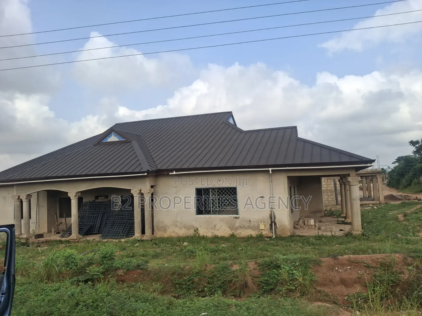 6bdrm House in B2 Properties Agency, Kwabre for sale