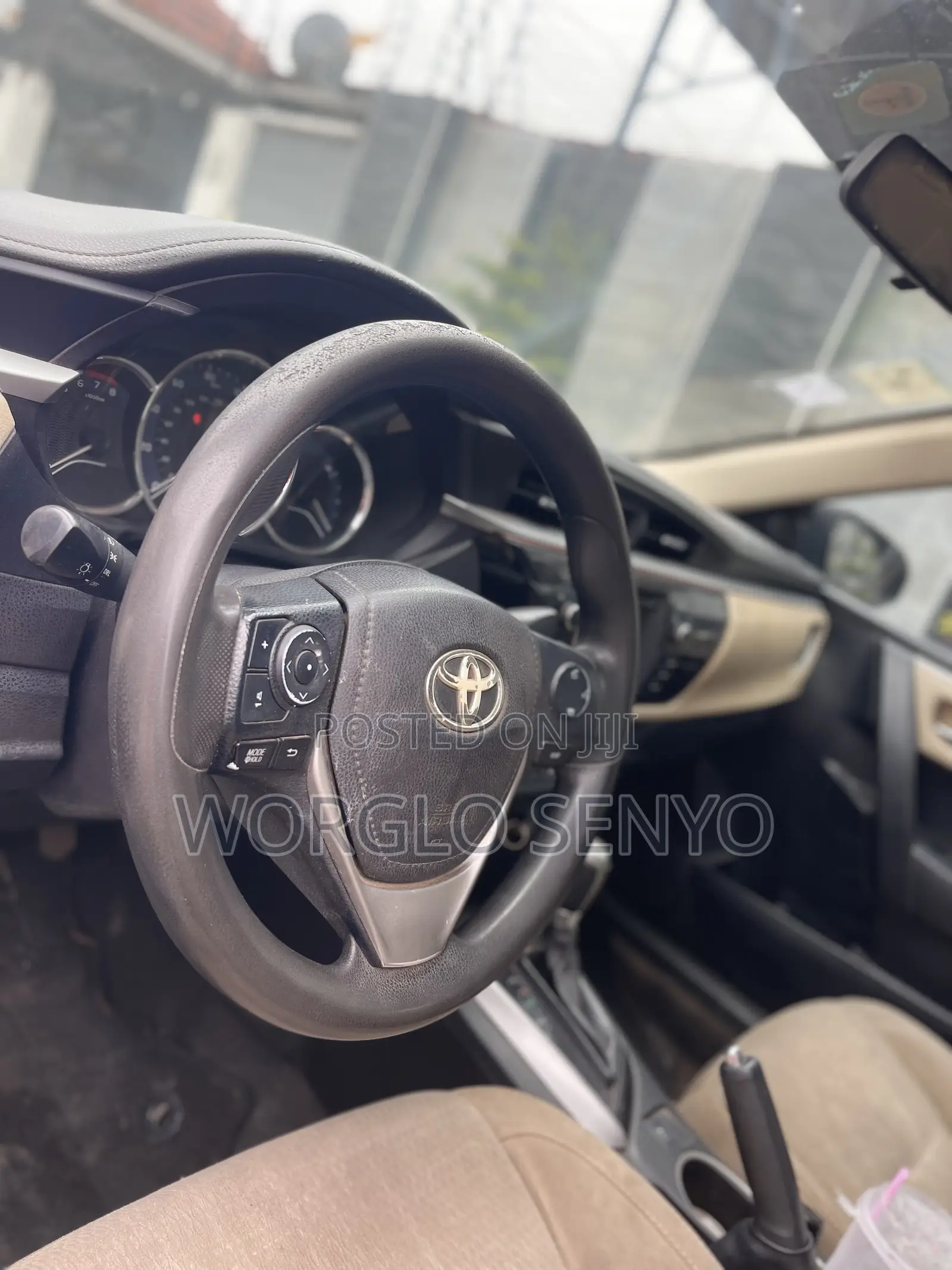 Toyota Corolla LE 4dr Sedan (1.8L 4cyl CVT) 2016 Gray