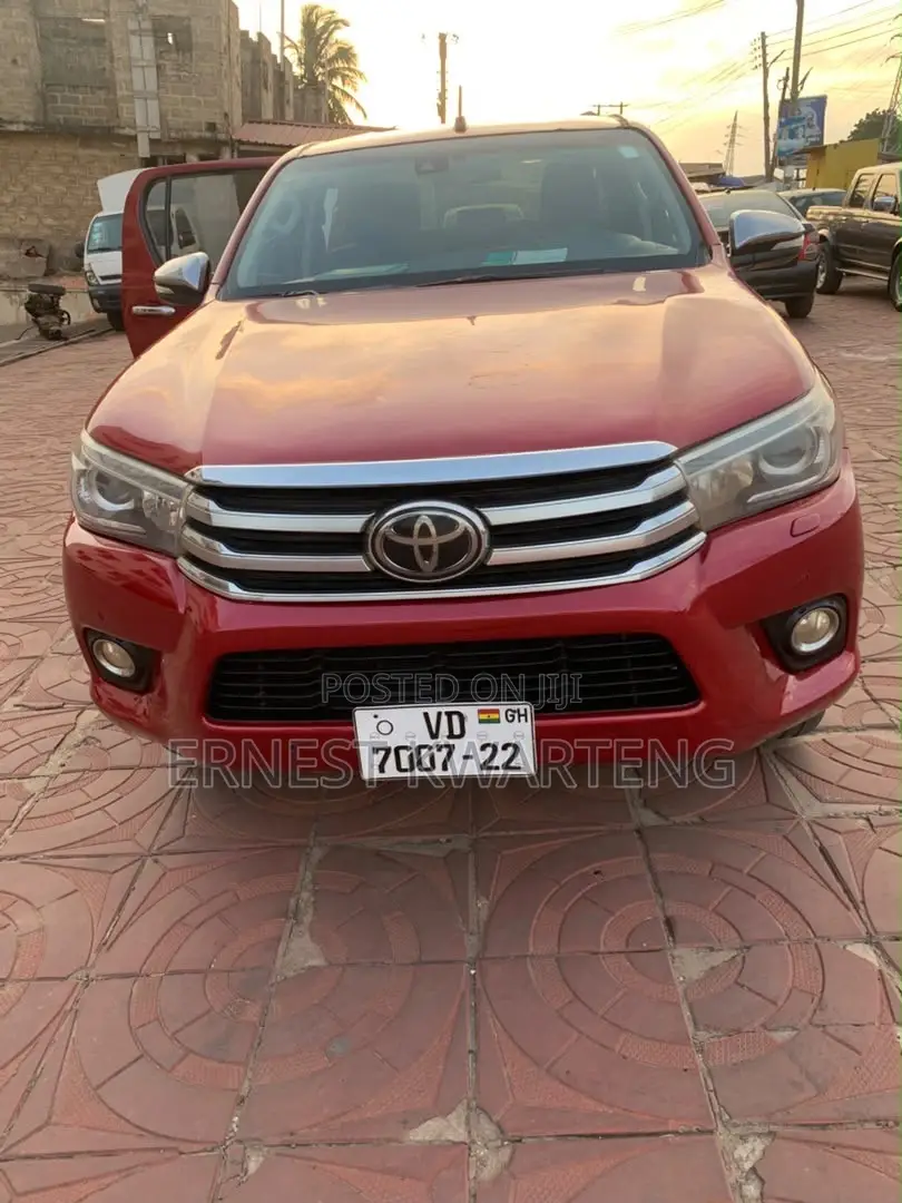 Toyota Hilux 2019 Red