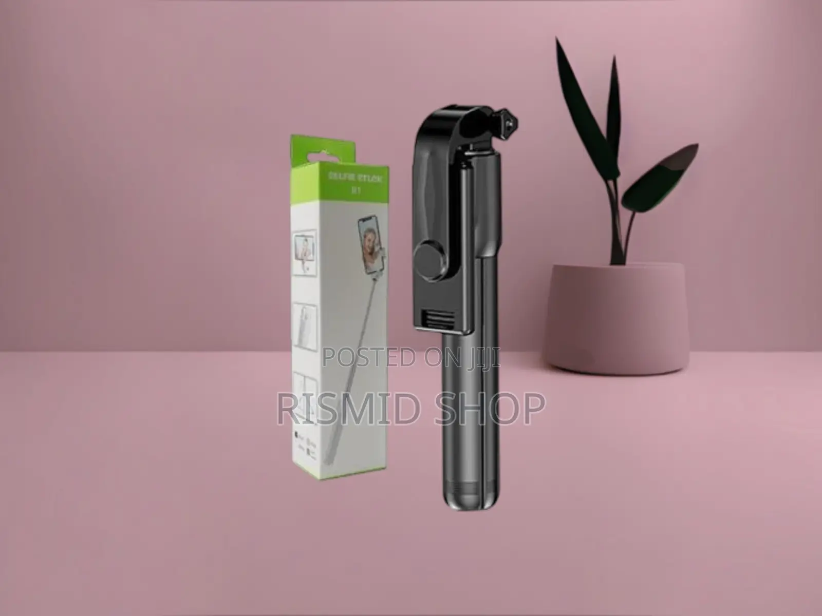 R1 Adjustable Selfie Stick