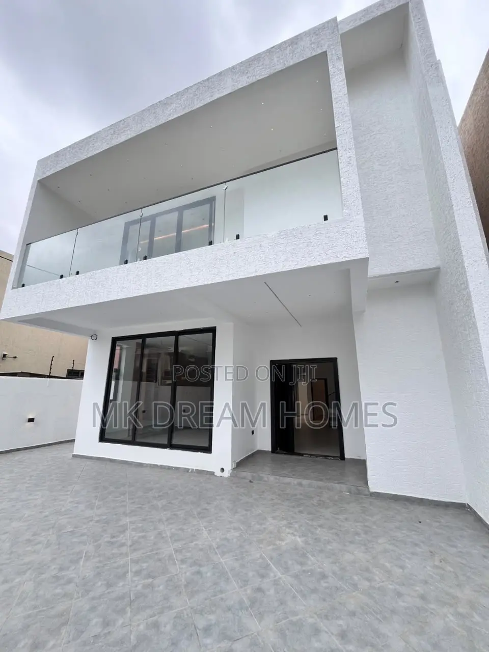 4bdrm House in Ashaley Botwe for sale