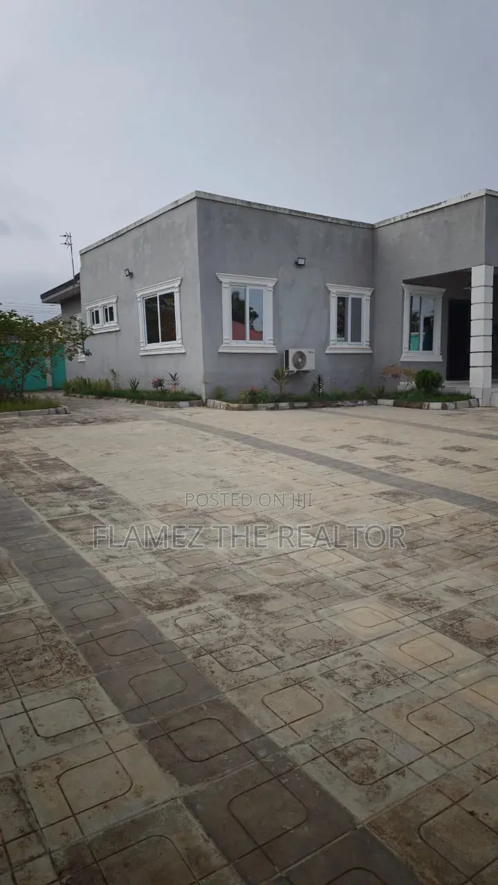 3bdrm House in Sapeiman, Amasaman for sale