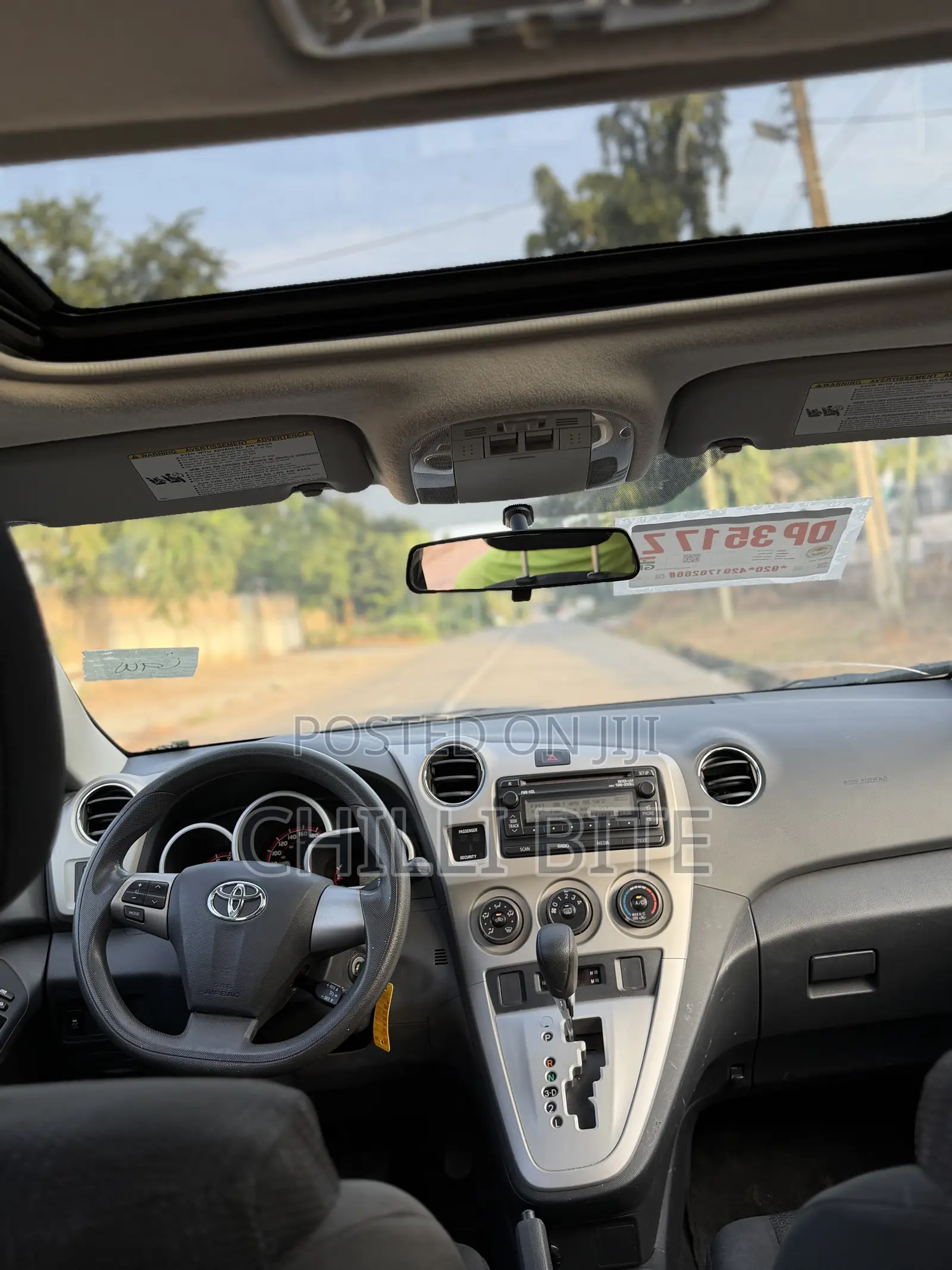 Toyota Matrix L Hatchback FWD (1.8L 4cyl 5A) 2013 Gray