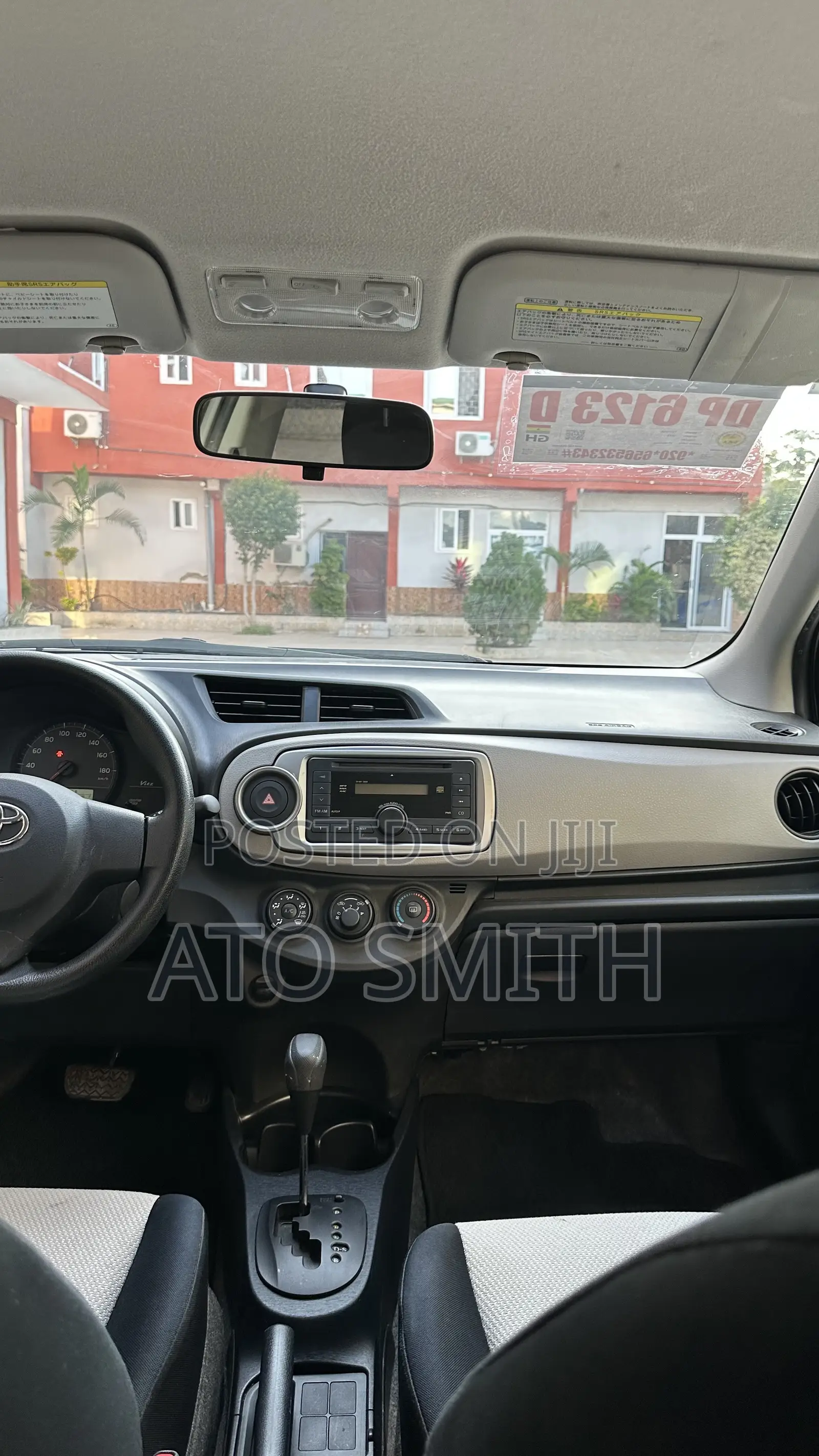 Toyota Vitz 2011 White