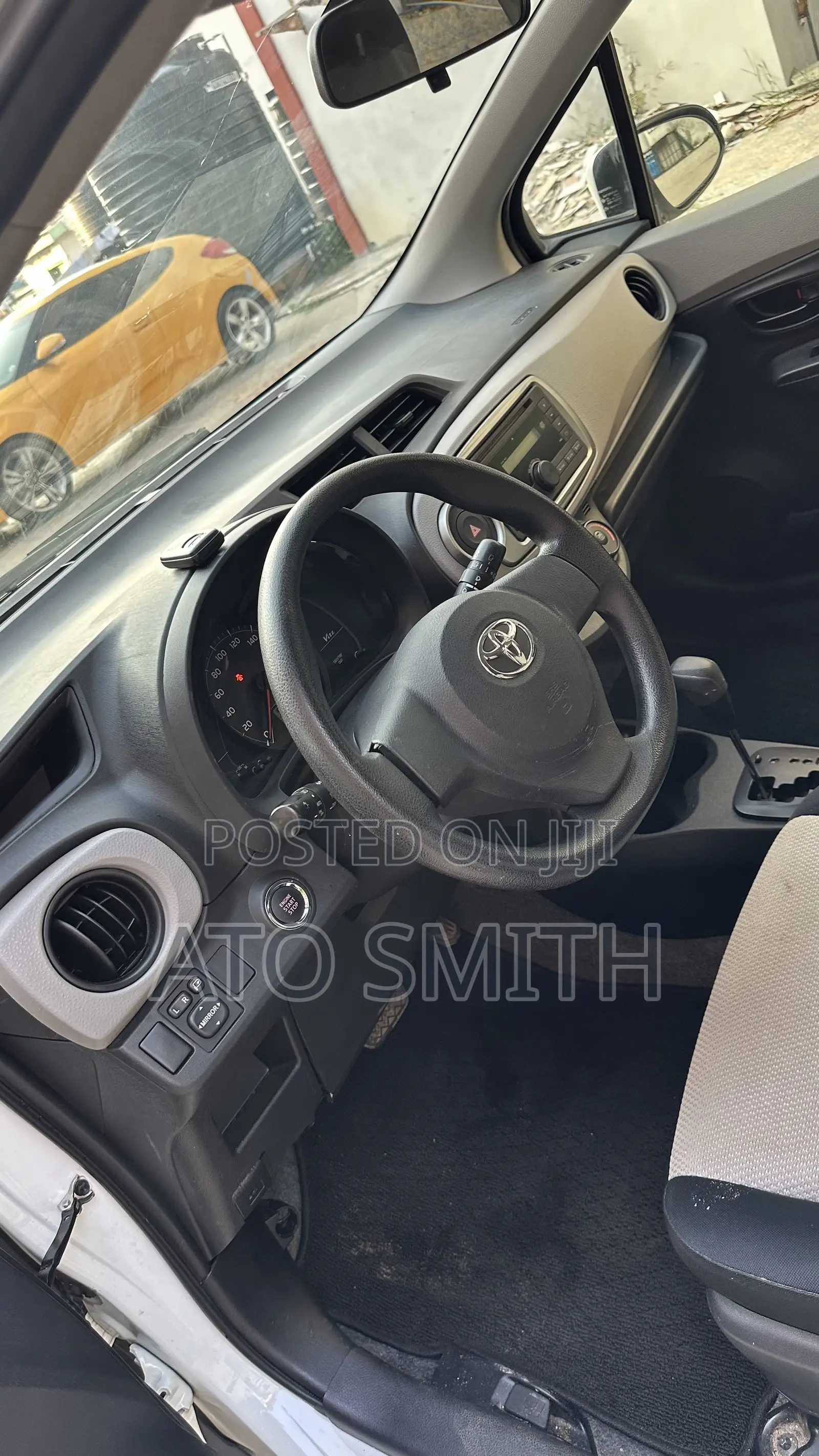 Toyota Vitz 2011 White