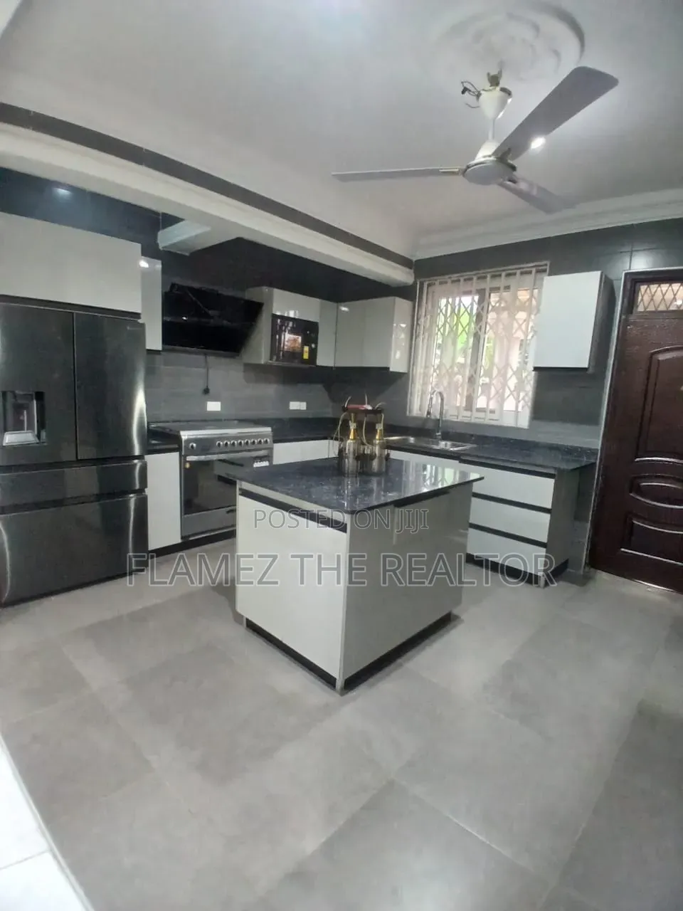 7bdrm Mansion in Kwabenya for rent