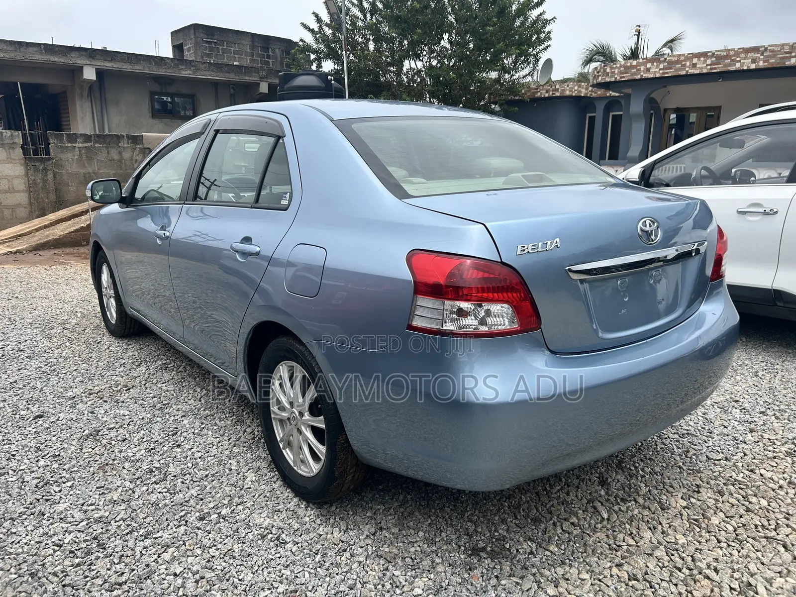 Toyota Belta 2010 Blue