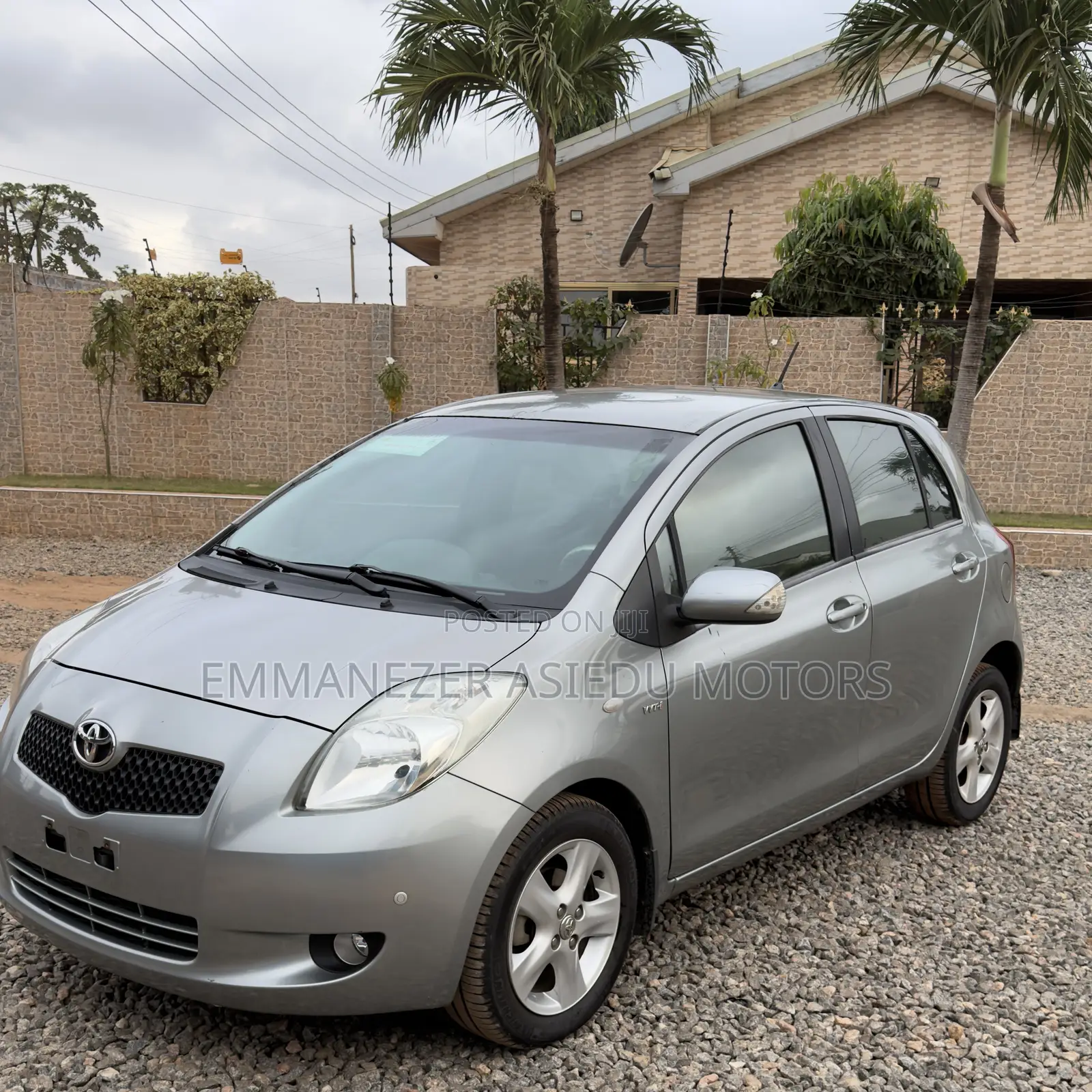 Toyota Yaris 1.5 Automatic 2009 Gray