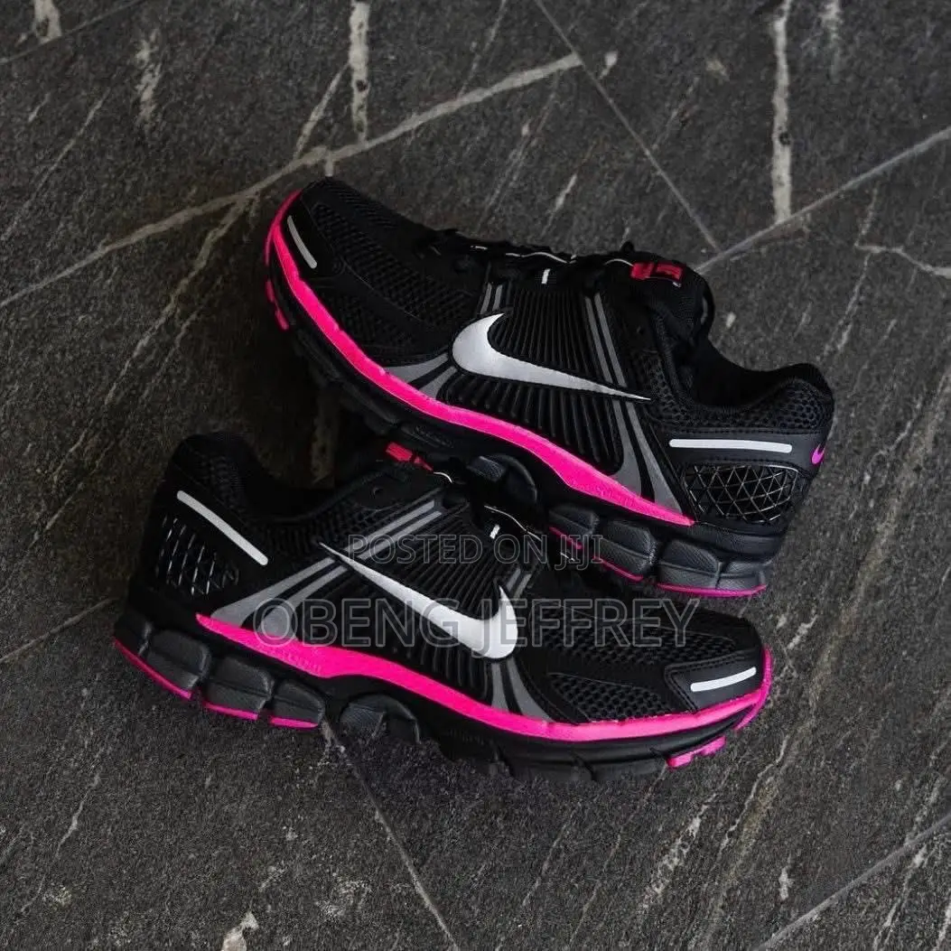 Original Nike Zoom Vomero 5 Blast Pink/Black