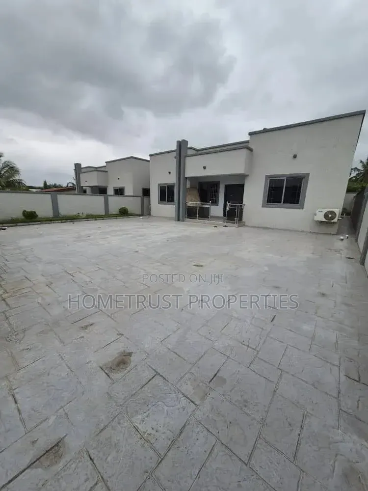 3bdrm House in Pokuase Festus for rent
