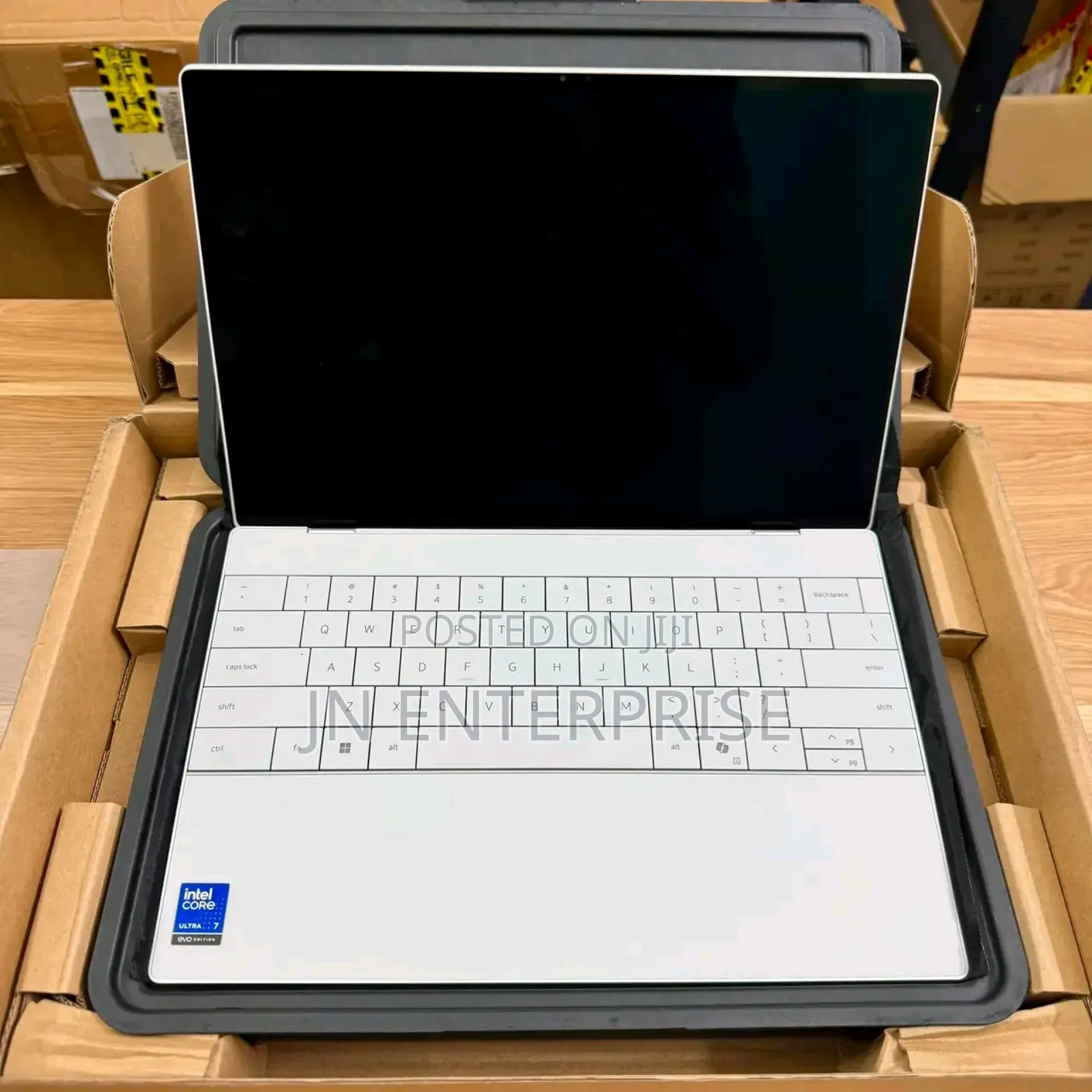 New Laptop Dell XPS 13 16GB Intel Core i7 SSD 512GB