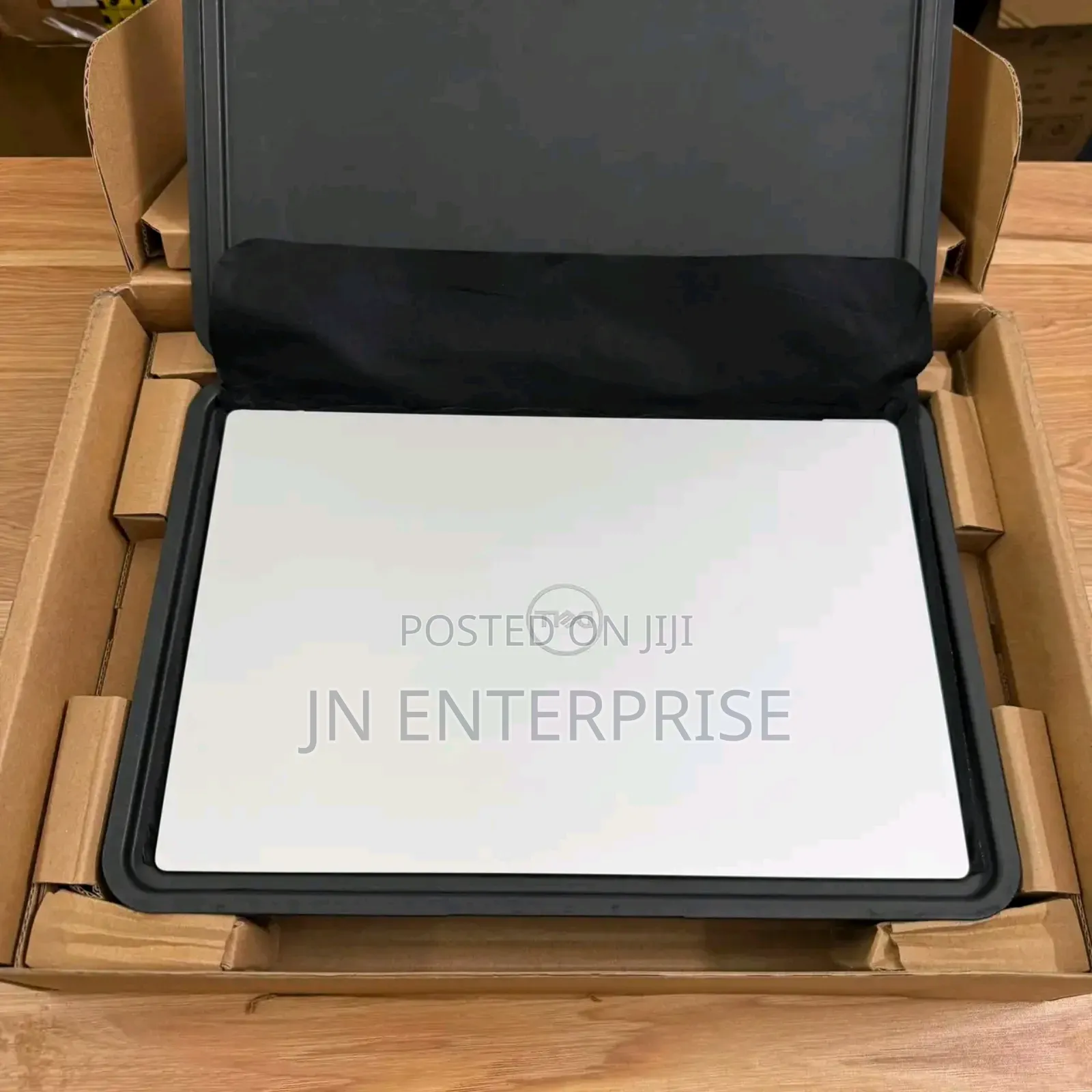 New Laptop Dell XPS 13 16GB Intel Core i7 SSD 512GB