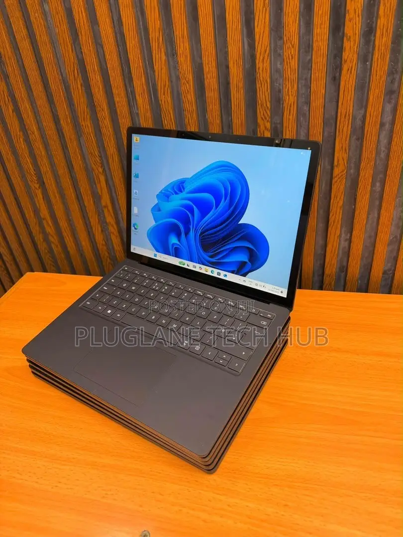 New Laptop Microsoft Surface Laptop 4 16GB Intel Core i5 SSD 256GB