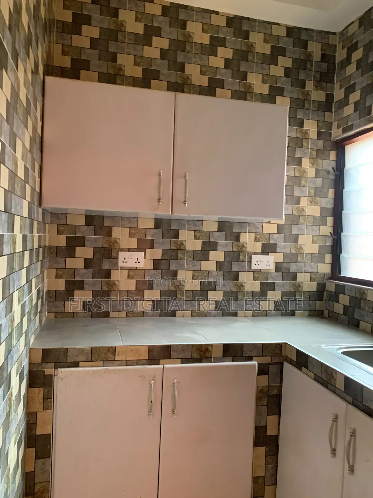 Chamber and Hall Self Contain for Rent at Redtop Osei