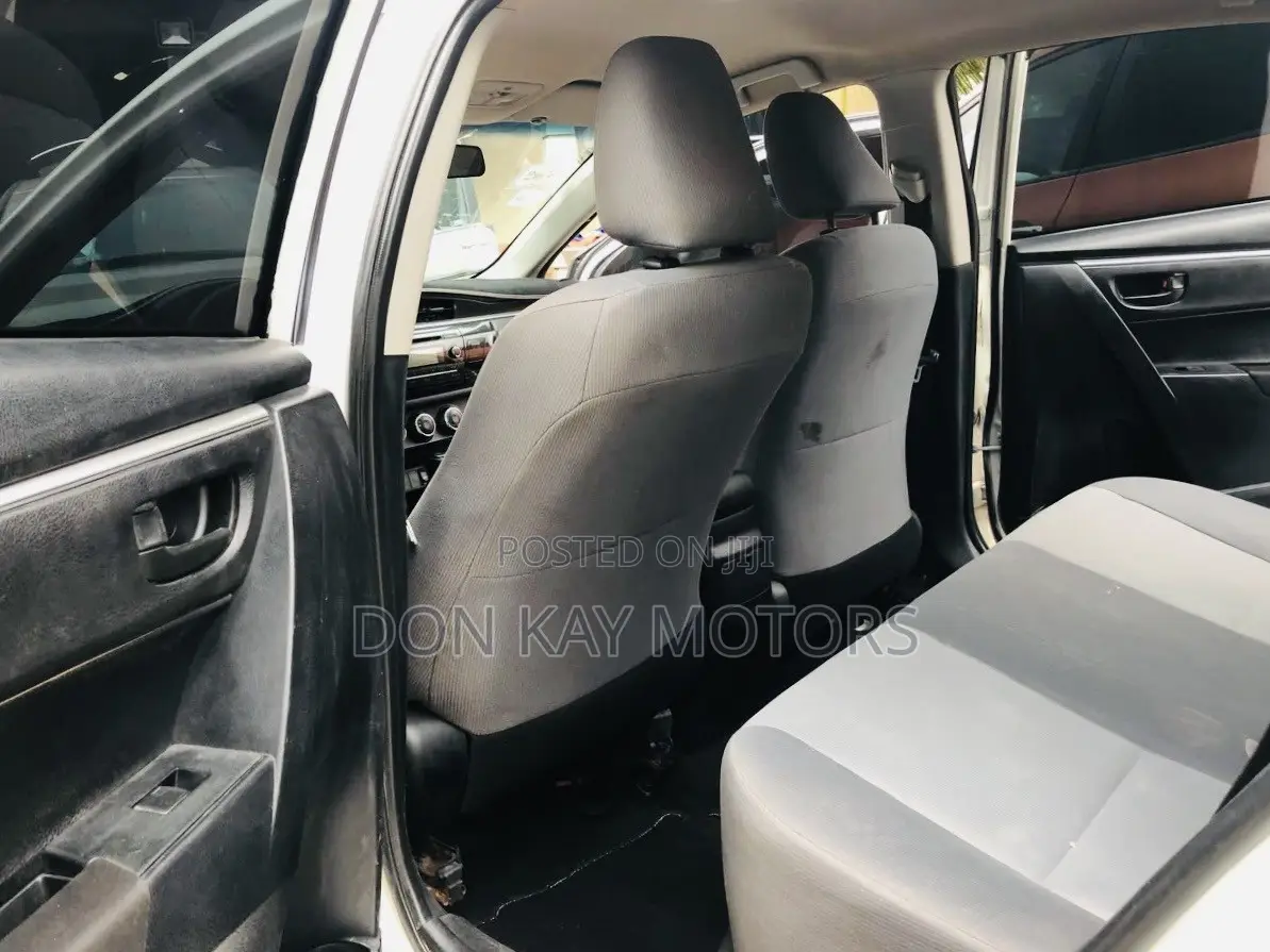 Toyota Corolla S Premium 4dr Sedan (1.8L 4cyl CVT) 2016 White