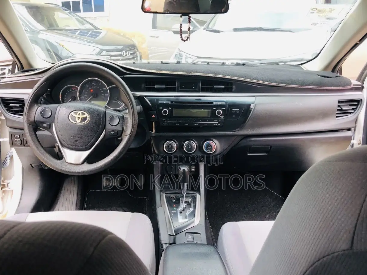 Toyota Corolla S Premium 4dr Sedan (1.8L 4cyl CVT) 2016 White