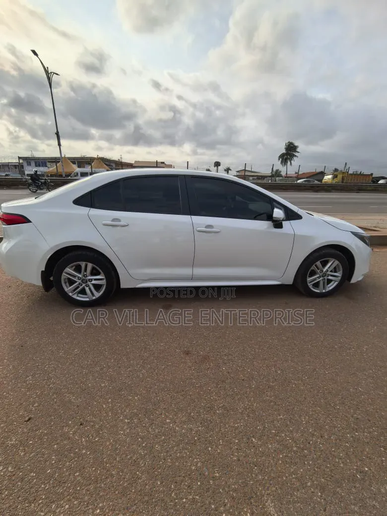 Toyota Corolla 2020 White