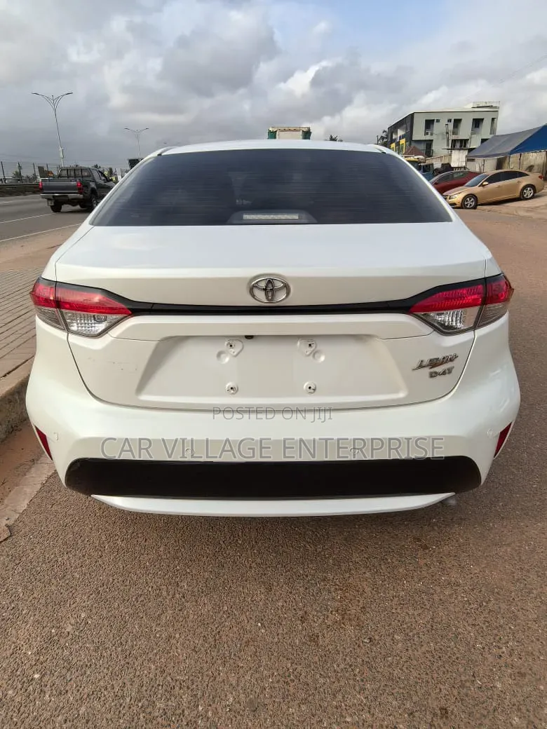 Toyota Corolla 2020 White