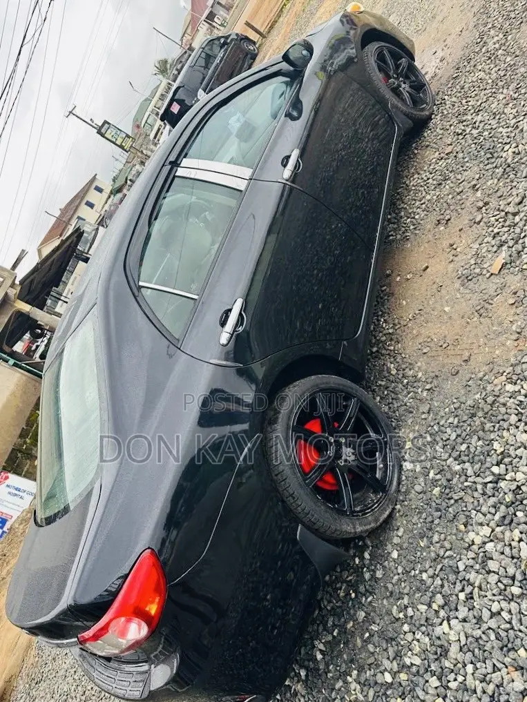 Toyota Corolla L 4dr Sedan (1.8L 4cyl 5M) 2013 Black