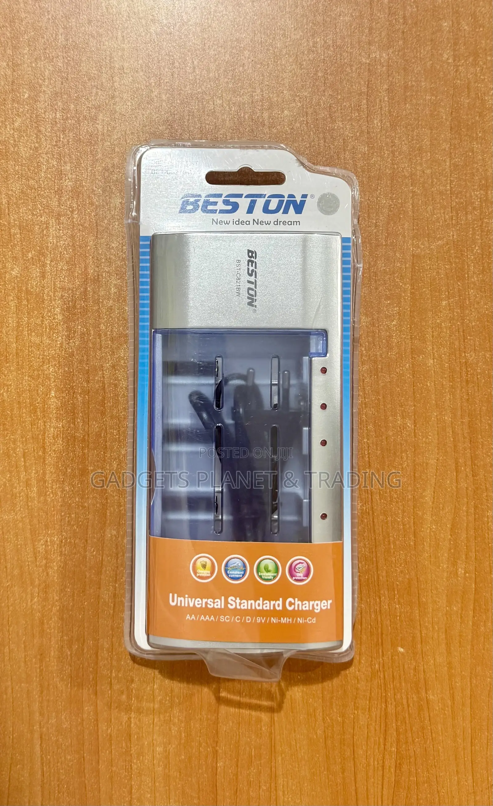 Beston AA-AAA-C-D-9V-SC Universal All Sizes Battery Charger BST-C821BW