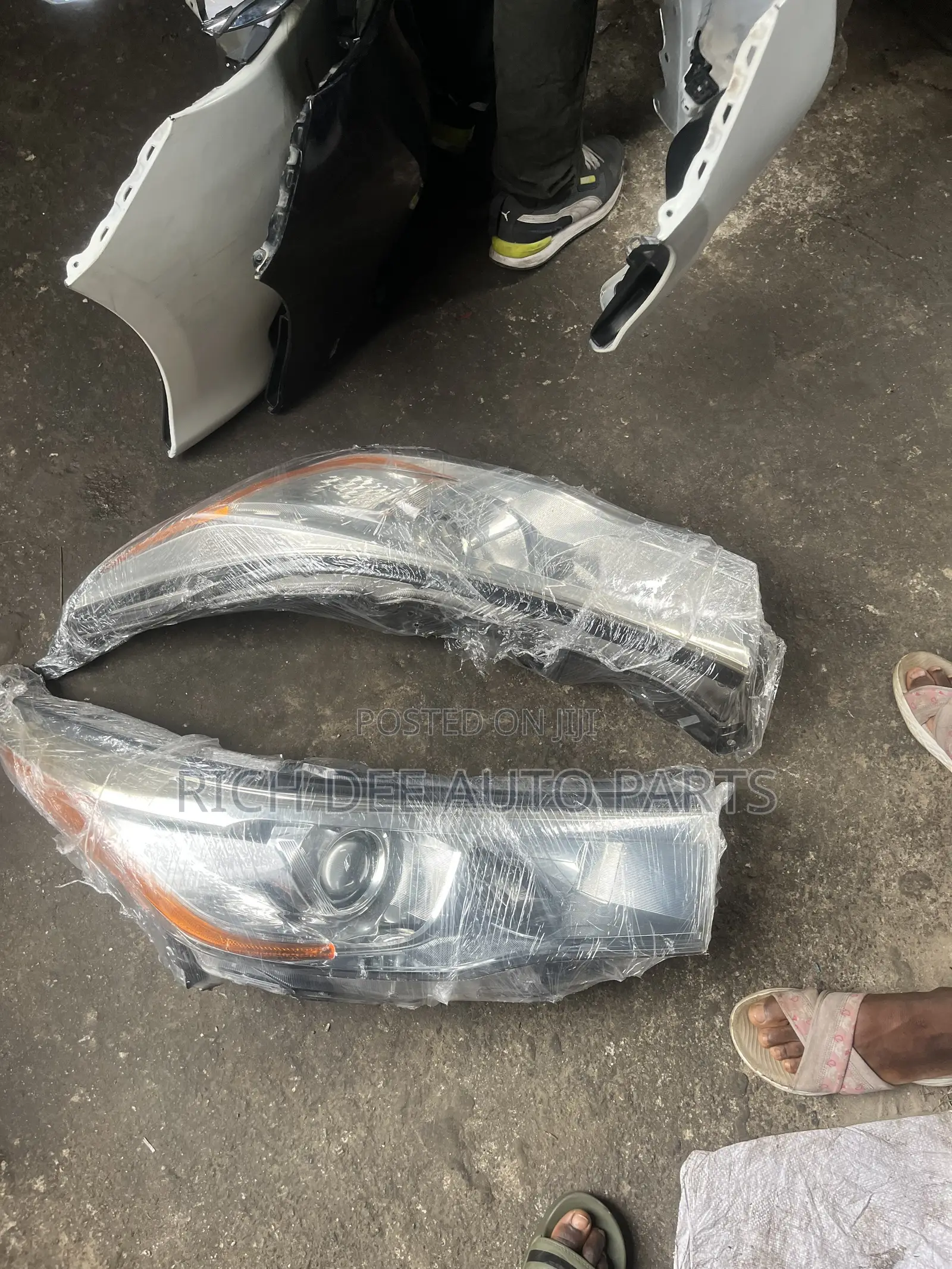 Toyota Highlander 2014, 2015, 2016 Headlight