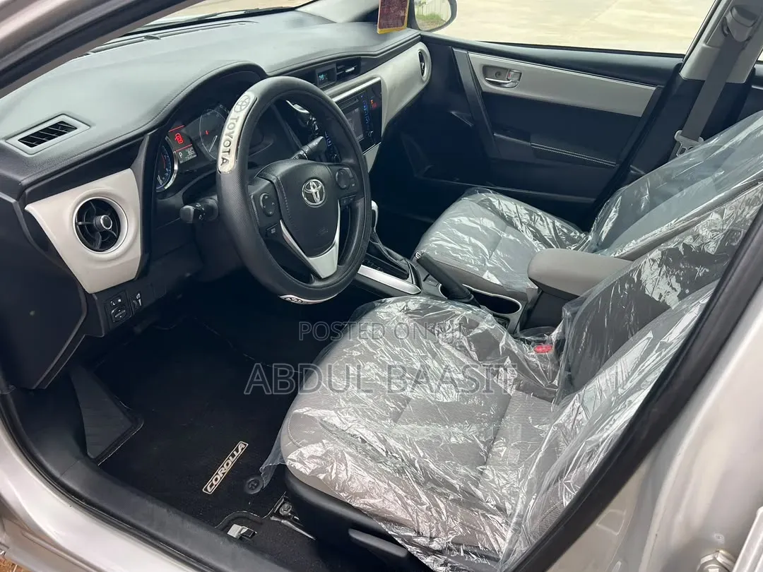 Toyota Corolla 2019 Silver