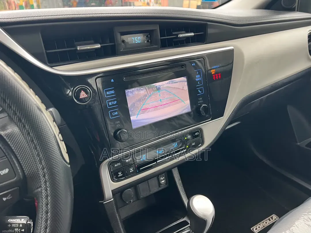 Toyota Corolla 2019 Silver