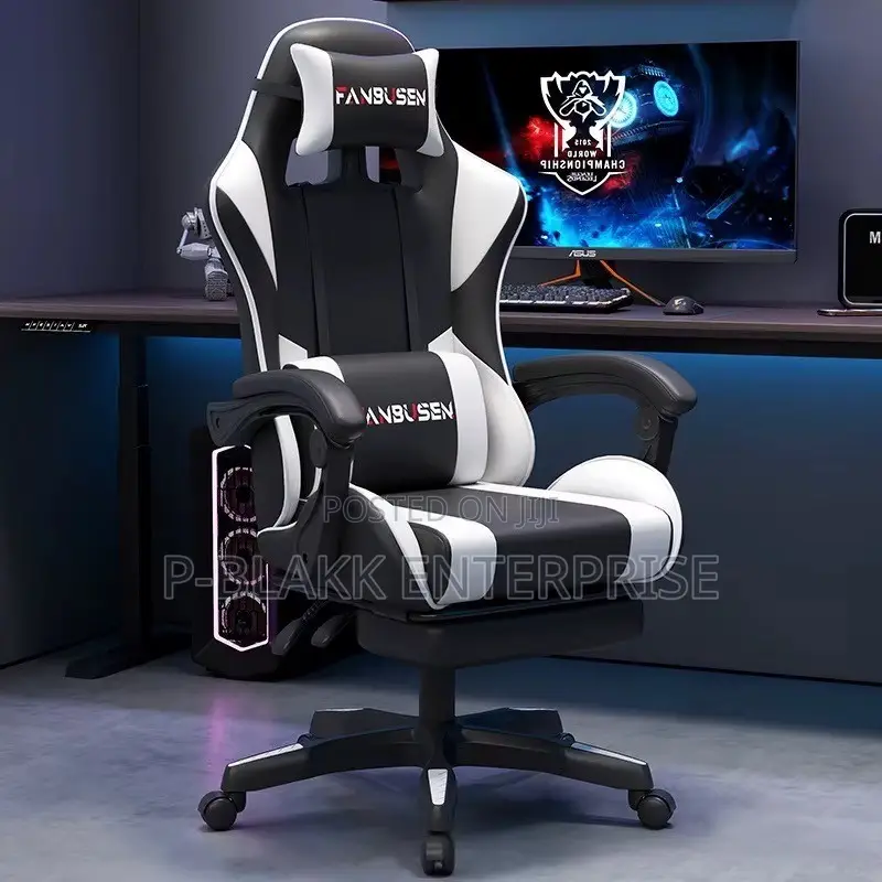 Gaming Chair With Thickened Seat Cushion and Footrest