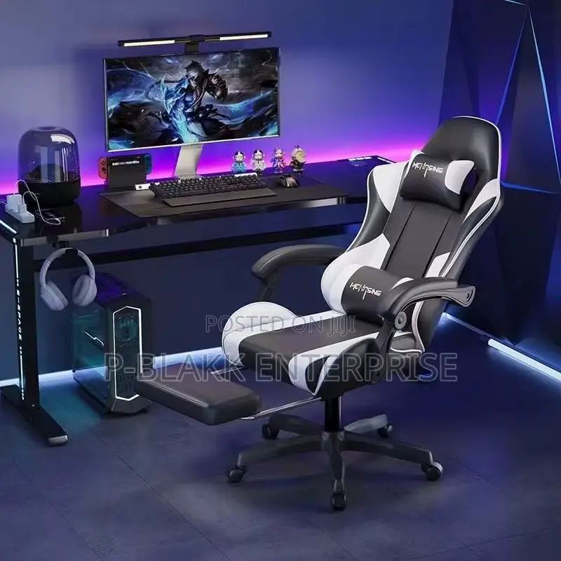 Gaming Chair With Thickened Seat Cushion and Footrest
