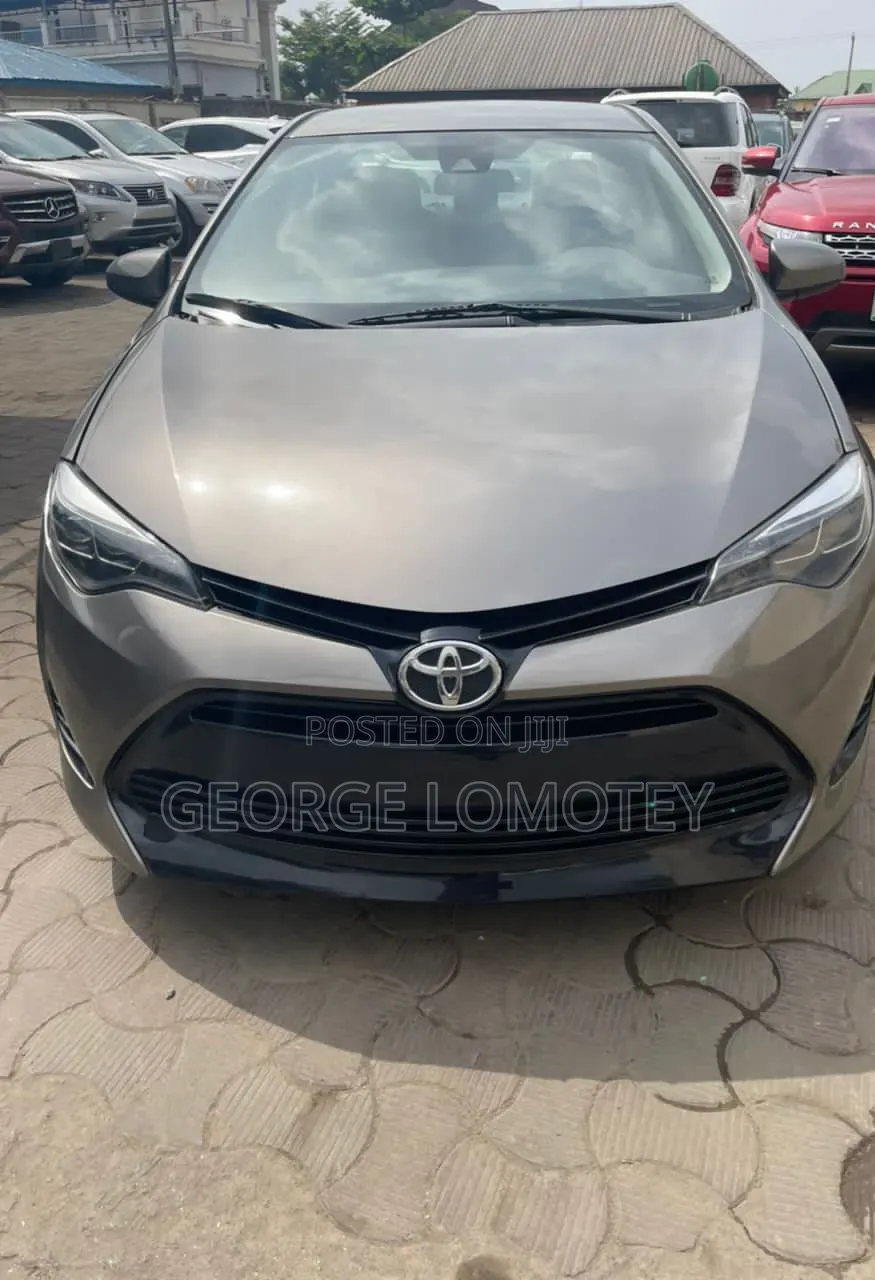 Toyota Corolla 2018 Gray