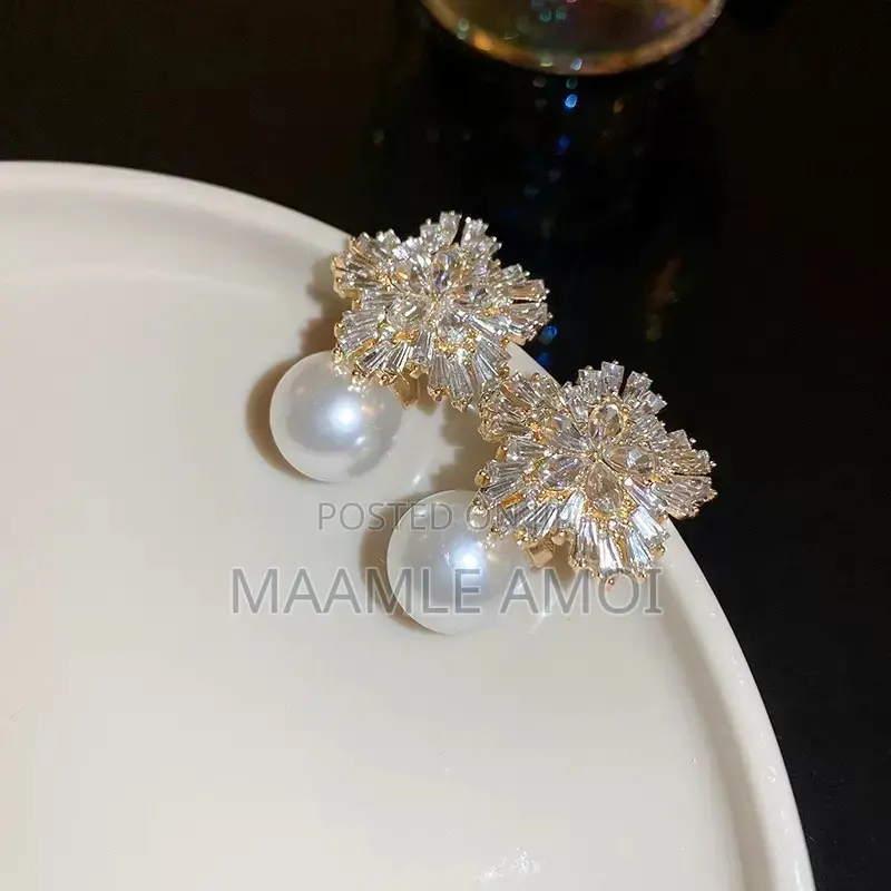 Bridal / Bold Classy Earrings