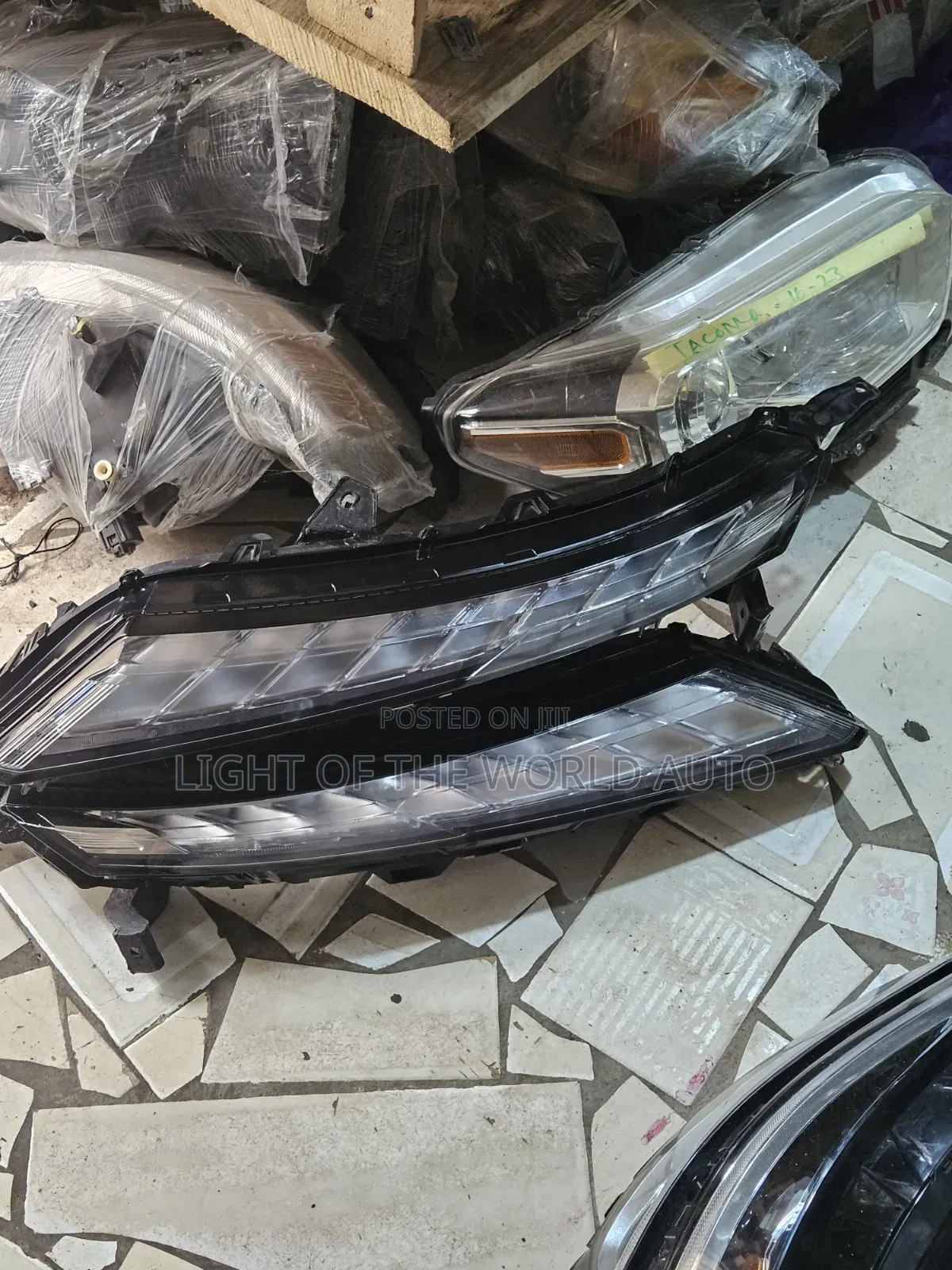 Eclipse 2024 Top Headlight Available