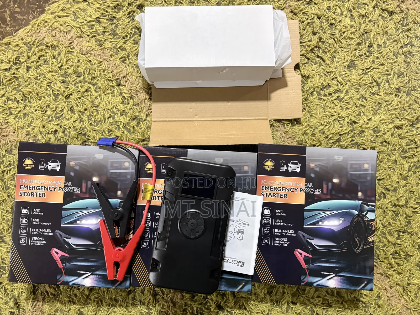 Car Jump Starter With a Car Tire Pump