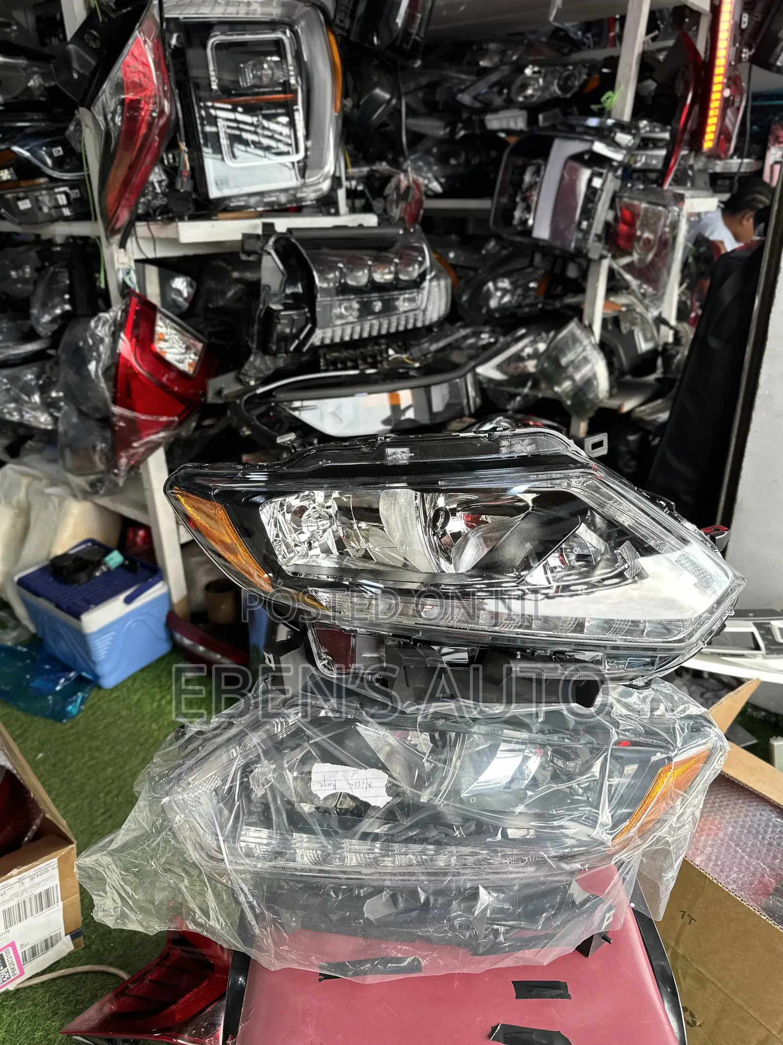 Nissan Rogue 2016 Headlights