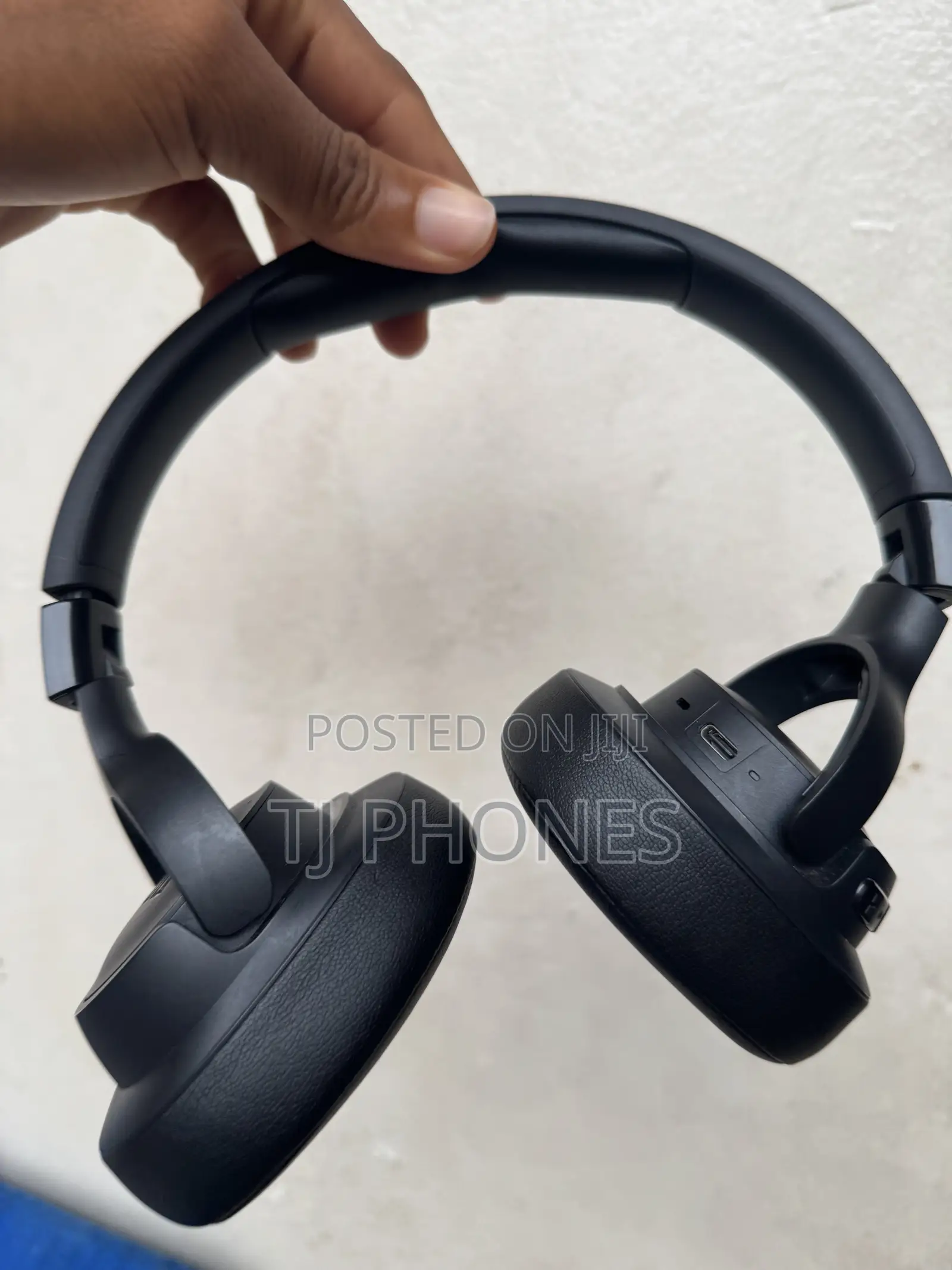 JBL Tune 760nc